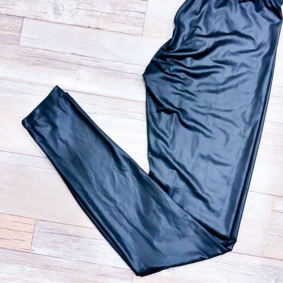 ARDENE Black faux leather leggings - Picture 5 of 7